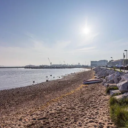 Coast Away Poole Exterior photo